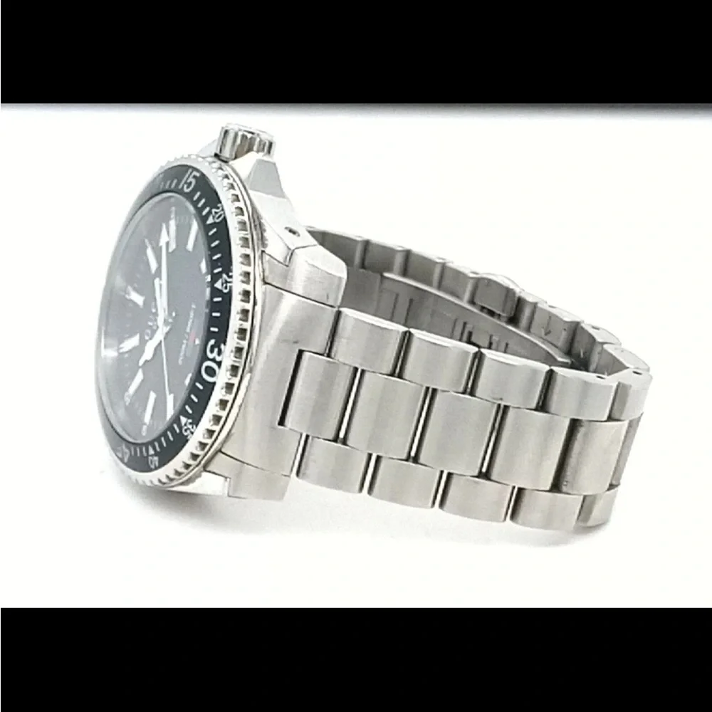 Gucci Unisex Swiss Diver Stainless Steel Bracelet Watch 40mm #105 new battery